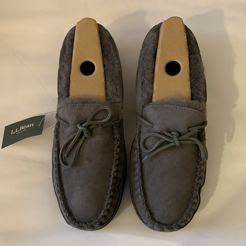 L.L. Bean Men’s Wicked Good Slipper Moccasin 11 Medium (D) brand new w/tags box